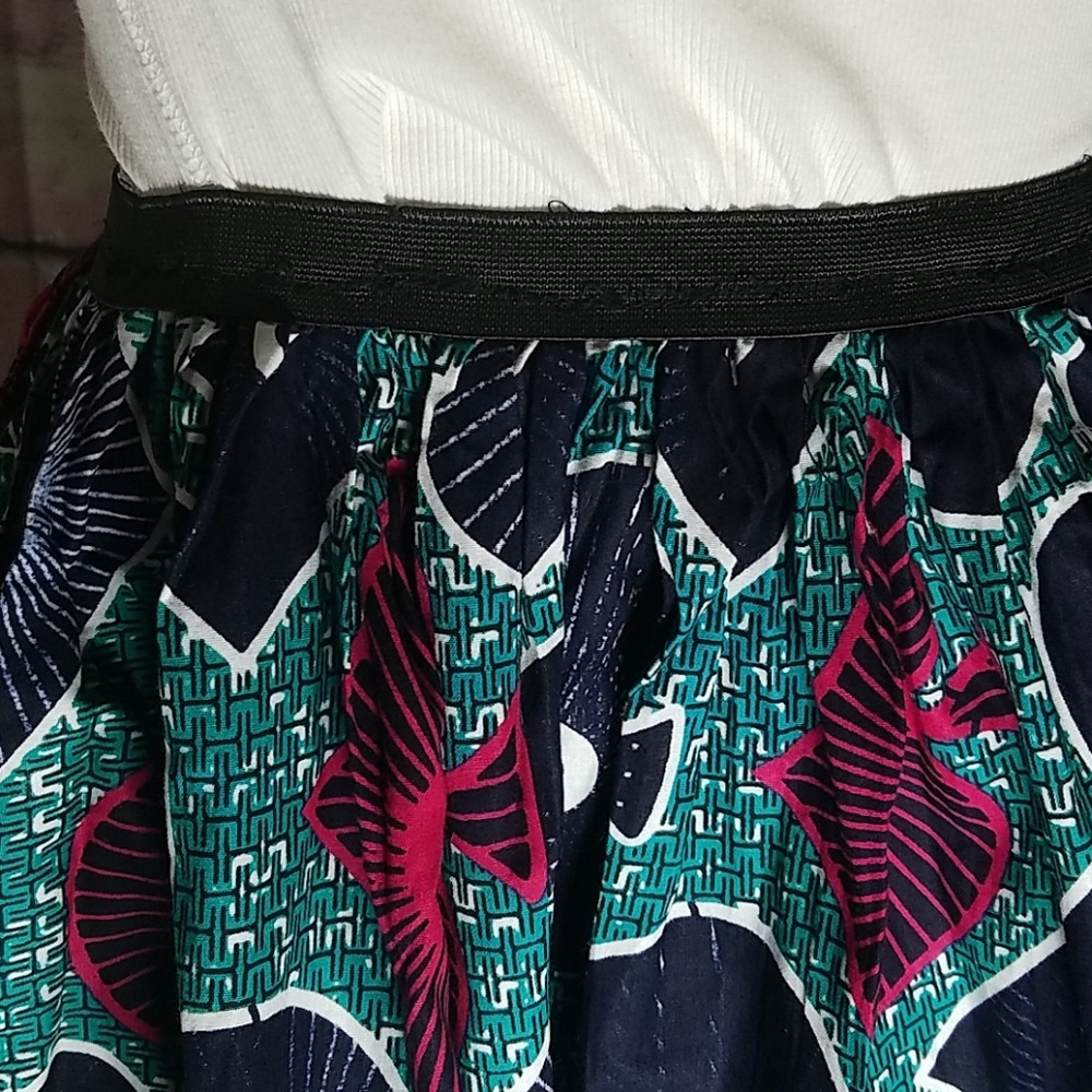 African Skirt With Head Tie - Picture 4 of 7